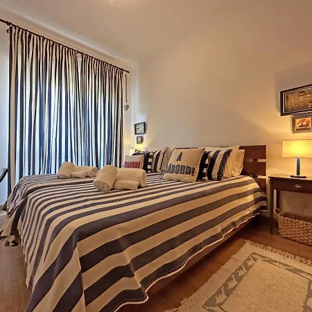 Oura Apartamento Branqueira